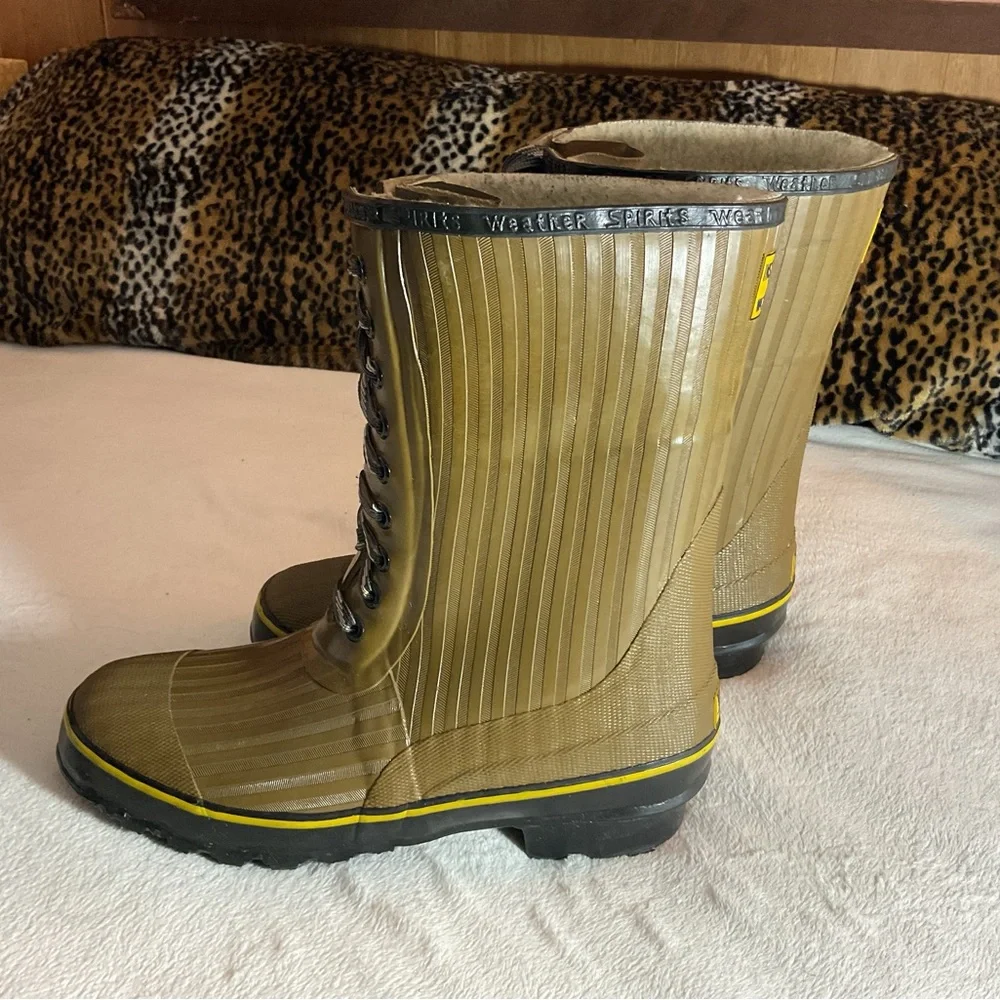Brown Lace-Up Rain Boots